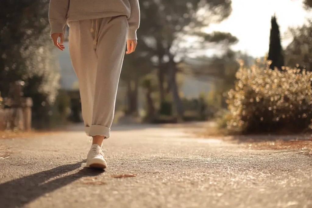 3. Caminata Ligera de 10 Minutos (Después de Comer)